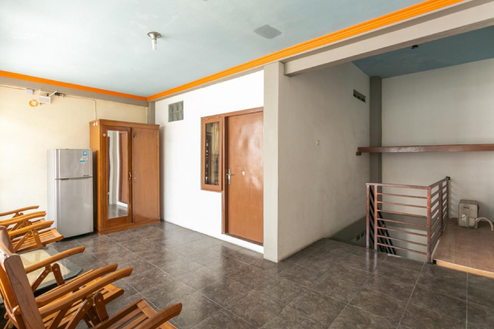 Reddoorz Syariah Near Stadion Manahan Solo 2 Kültér fotó