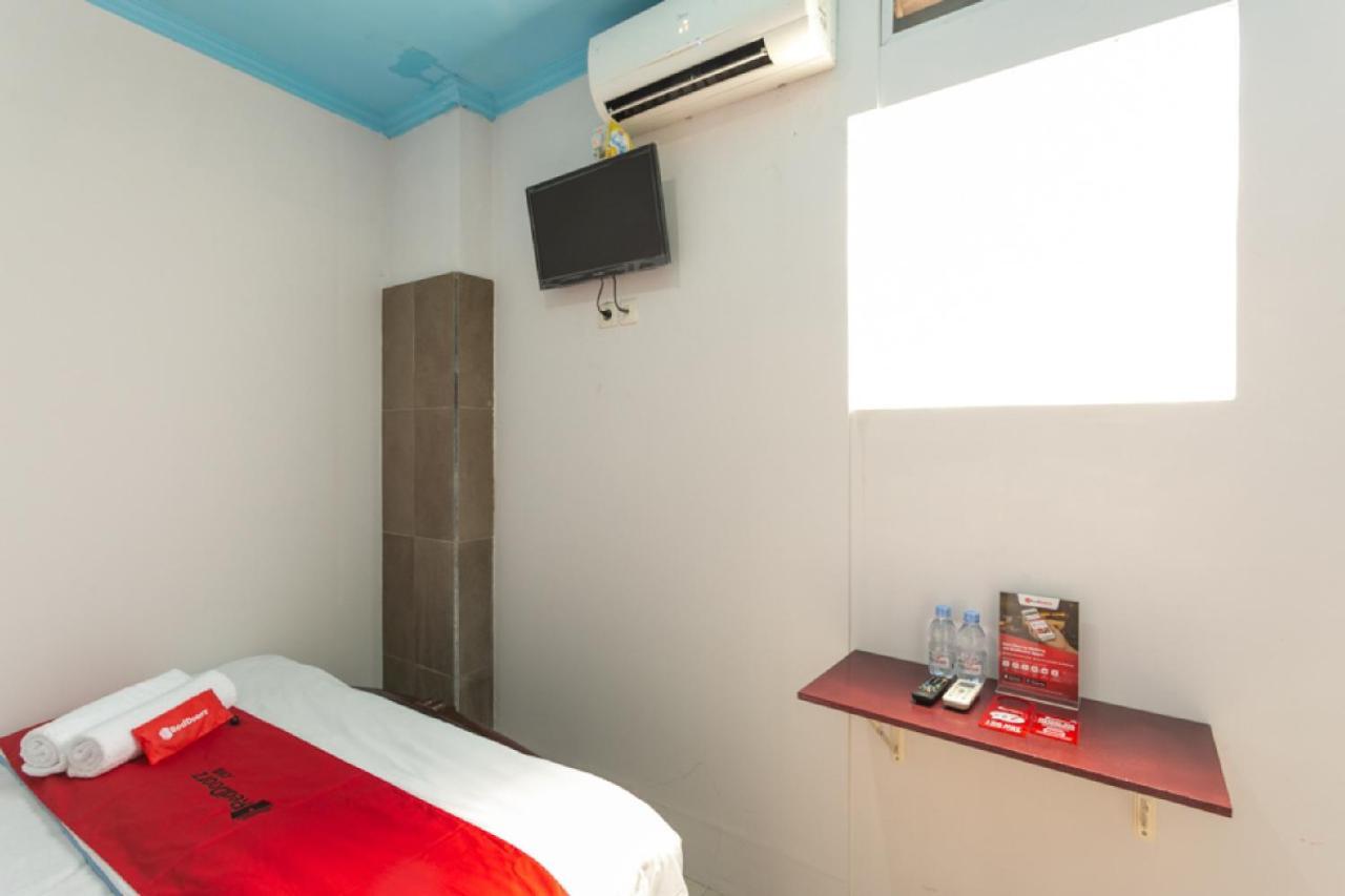 Reddoorz Syariah Near Stadion Manahan Solo 2 Kültér fotó